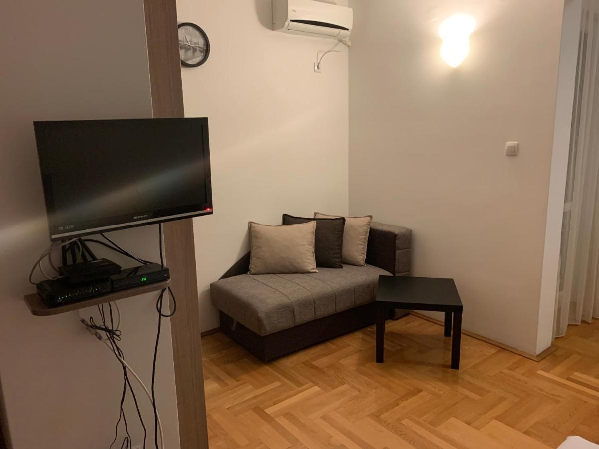 Dunja Appartement *